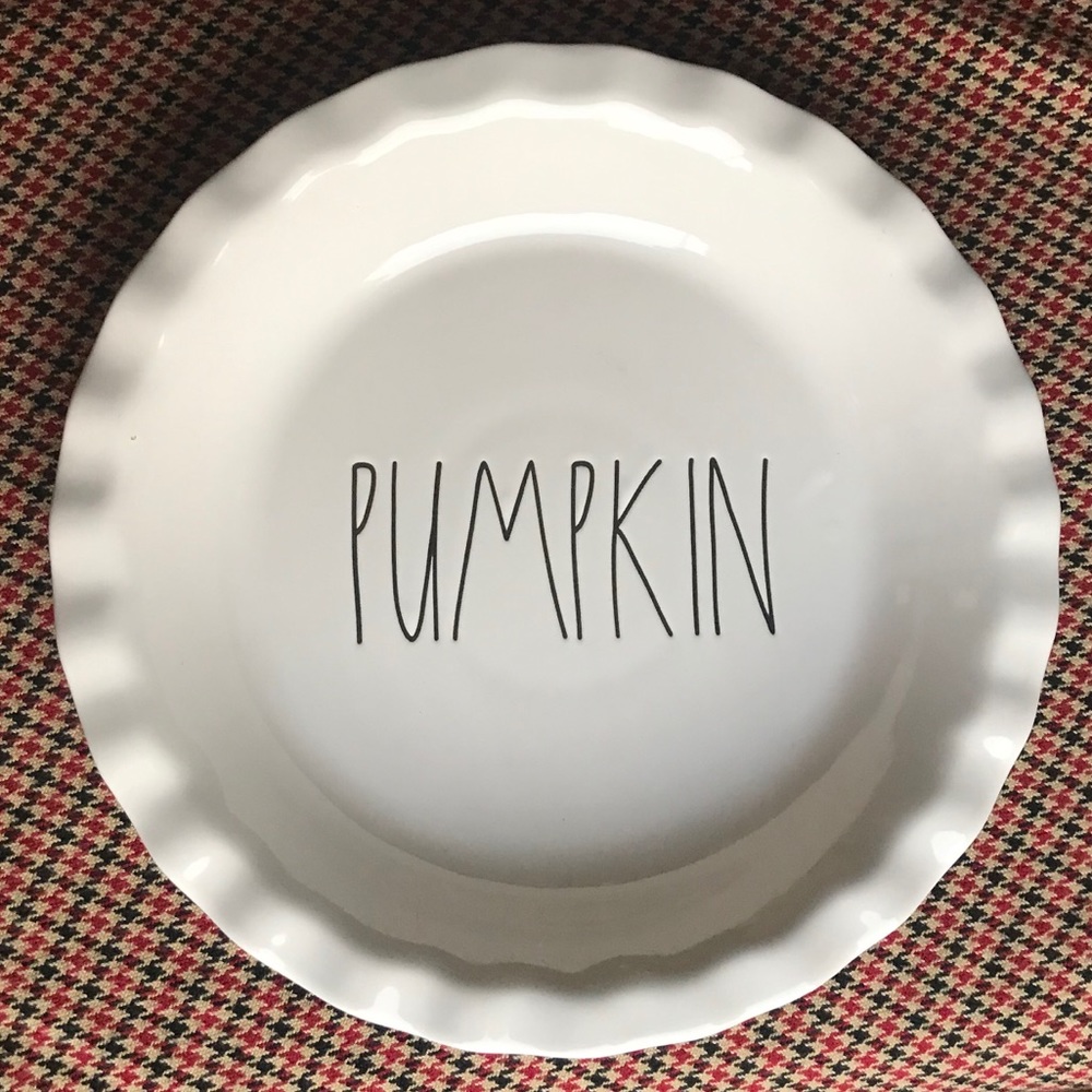 Rae Dunn pumpkin pie pan dish